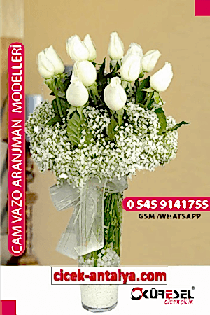 11 BEYAZ GÜL ÜRÜN KODU CV18 Cam Vazolu Çiçek Aranjman