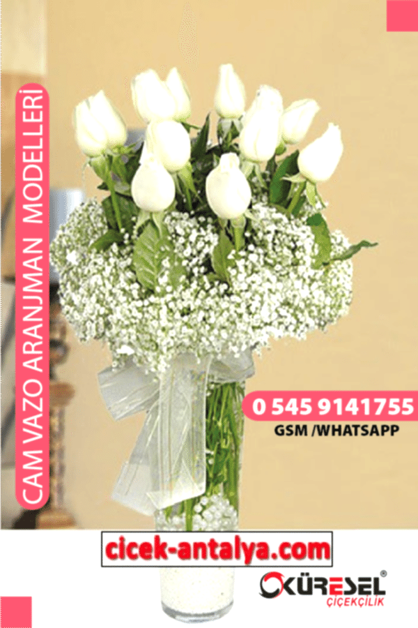 11 BEYAZ GÜL ÜRÜN KODU CV18 Cam Vazolu Çiçek Aranjman