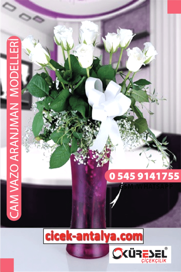 11 BEYAZ GÜL ÜRÜN KODU CV48 Cam Vazolu Çiçek Aranjman
