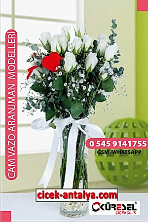 17 BEYAZ GÜL ÜRÜN KODU CV06 Cam Vazolu Çiçek Aranjman