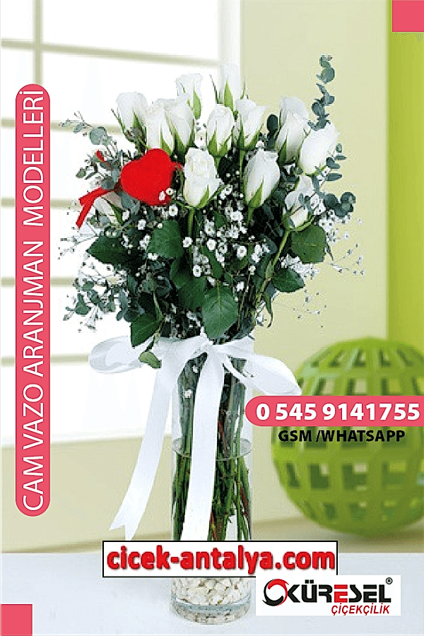 17 BEYAZ GÜL ÜRÜN KODU CV06 Cam Vazolu Çiçek Aranjman