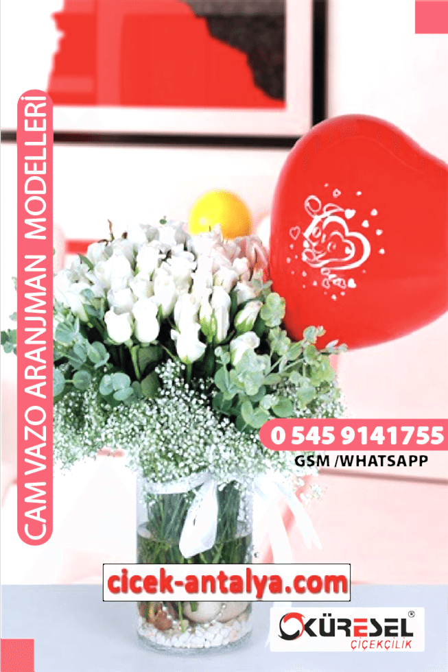 20 KIRMIZI GÜL VE KALPLER ÜRÜN KODU CV33 Cam Vazolu Çiçek Aranjman