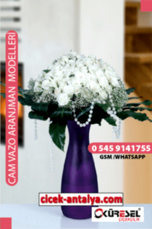 80 ADET BEYAZ GÜL VAZO ÜRÜN KODU CV65 Cam Vazolu Çiçek Aranjman 80 adet gül adrese çiçek gönder
